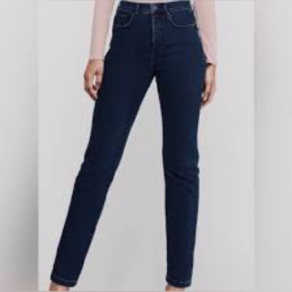 Express Dark Wash Slim Ankle Jeans, size 8 Long